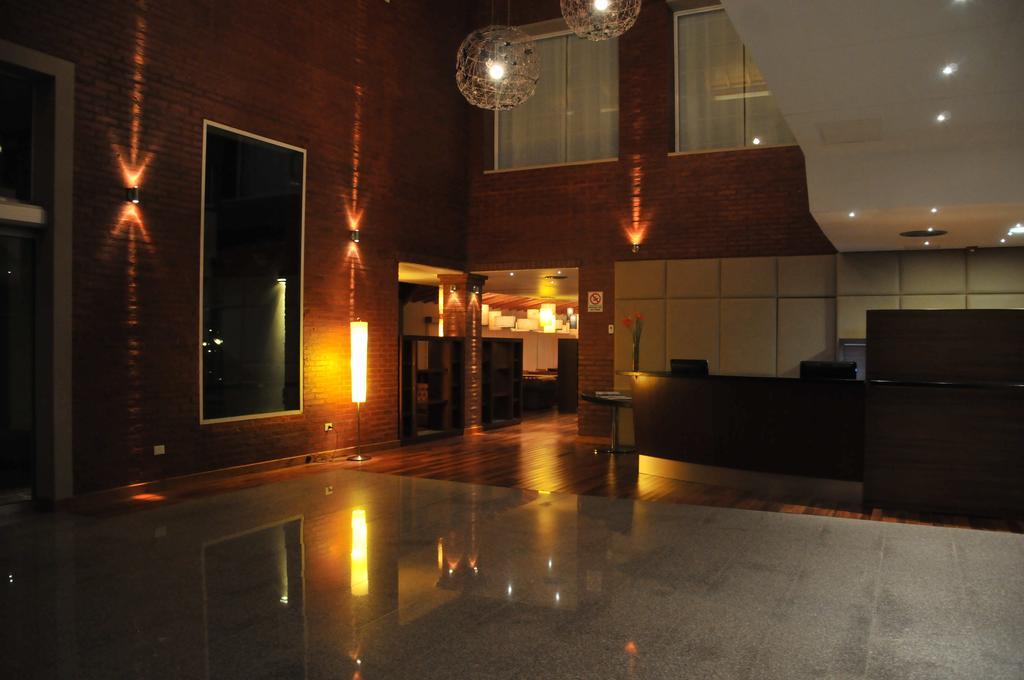Plaza Huincul Antu Malal Hotel מראה חיצוני תמונה