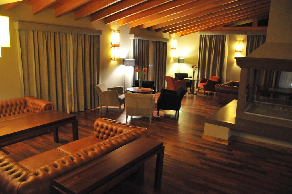 Plaza Huincul Antu Malal Hotel מראה חיצוני תמונה