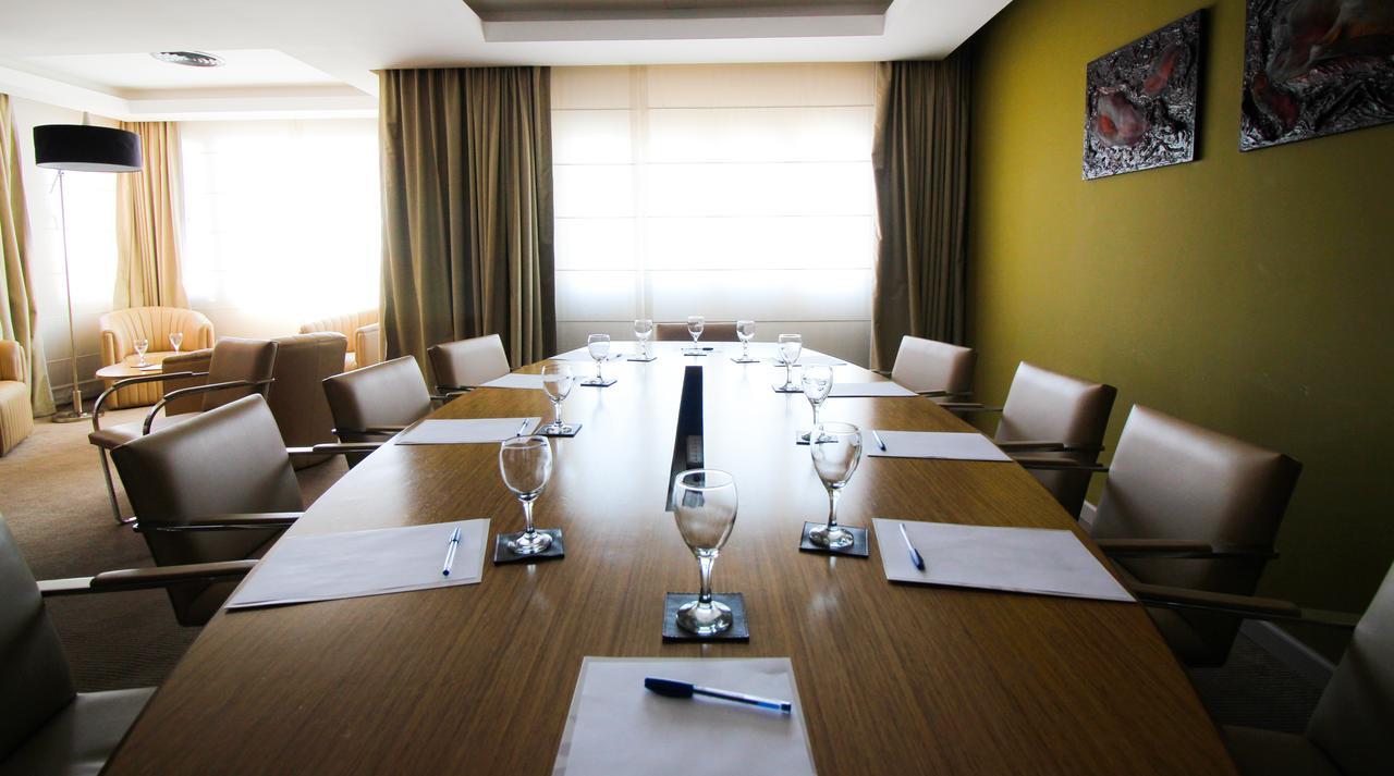 Plaza Huincul Antu Malal Hotel מראה חיצוני תמונה