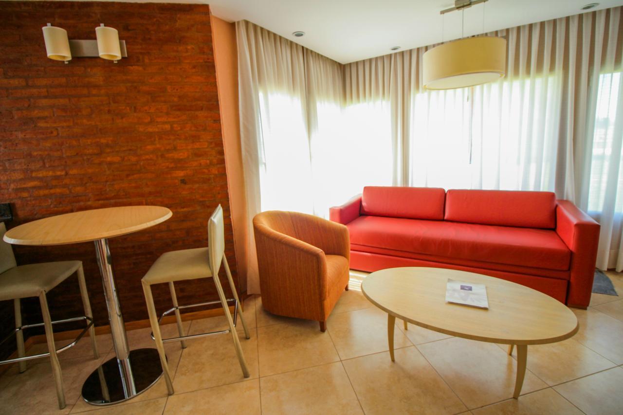 Plaza Huincul Antu Malal Hotel מראה חיצוני תמונה