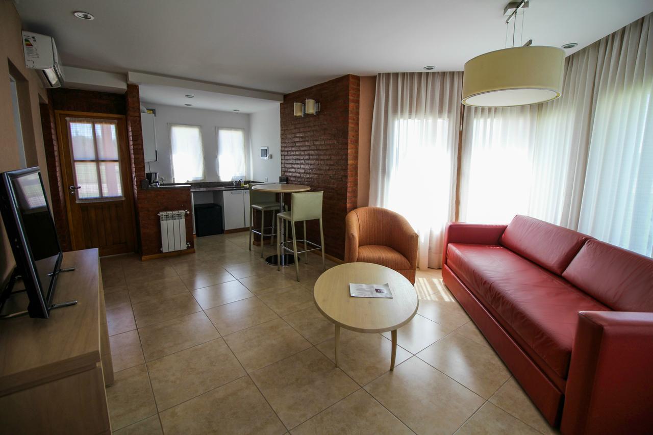 Plaza Huincul Antu Malal Hotel מראה חיצוני תמונה